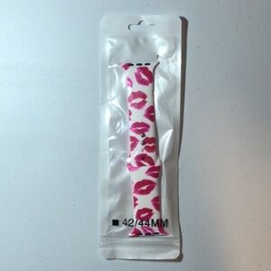 NWT 42mm/44mm Apple Watch Band